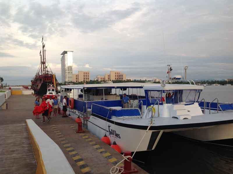12 Más de tres mil 500 pasajeros visitan diario la terminal marítima