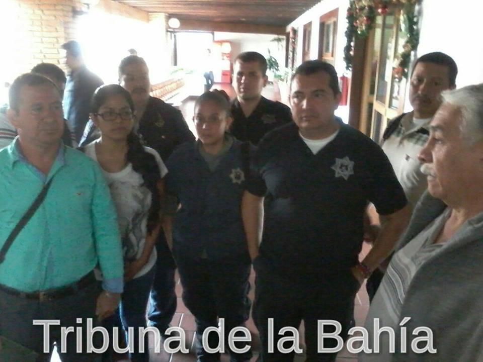 12431297_10208625319654752_2056775380_n Policías despedidos en Puerto Vallarta inconformes con su liquidación
