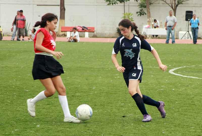 FUT Colegio Americano y Arkos líderes en la Rágafa futbolera