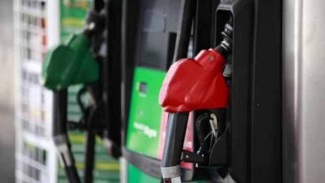p41231123 Precios de gasolinas bajarán por primera vez en enero gracias a reforma, destaca Hacienda
