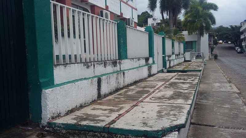 webbr Luce abandonada la calle Uruguay de PV