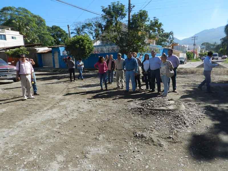 03B Rehabilitan calles con rezago de más de 40 años