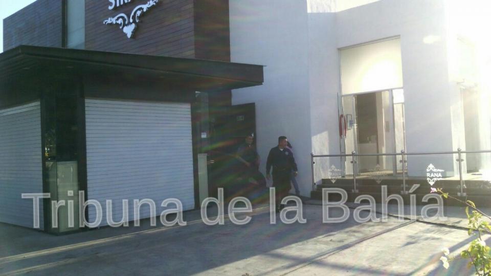 12591822_10208781459438149_1048009555_o Incendio en Discoteca moviliza cuerpo de Bomberos Puerto Vallarta