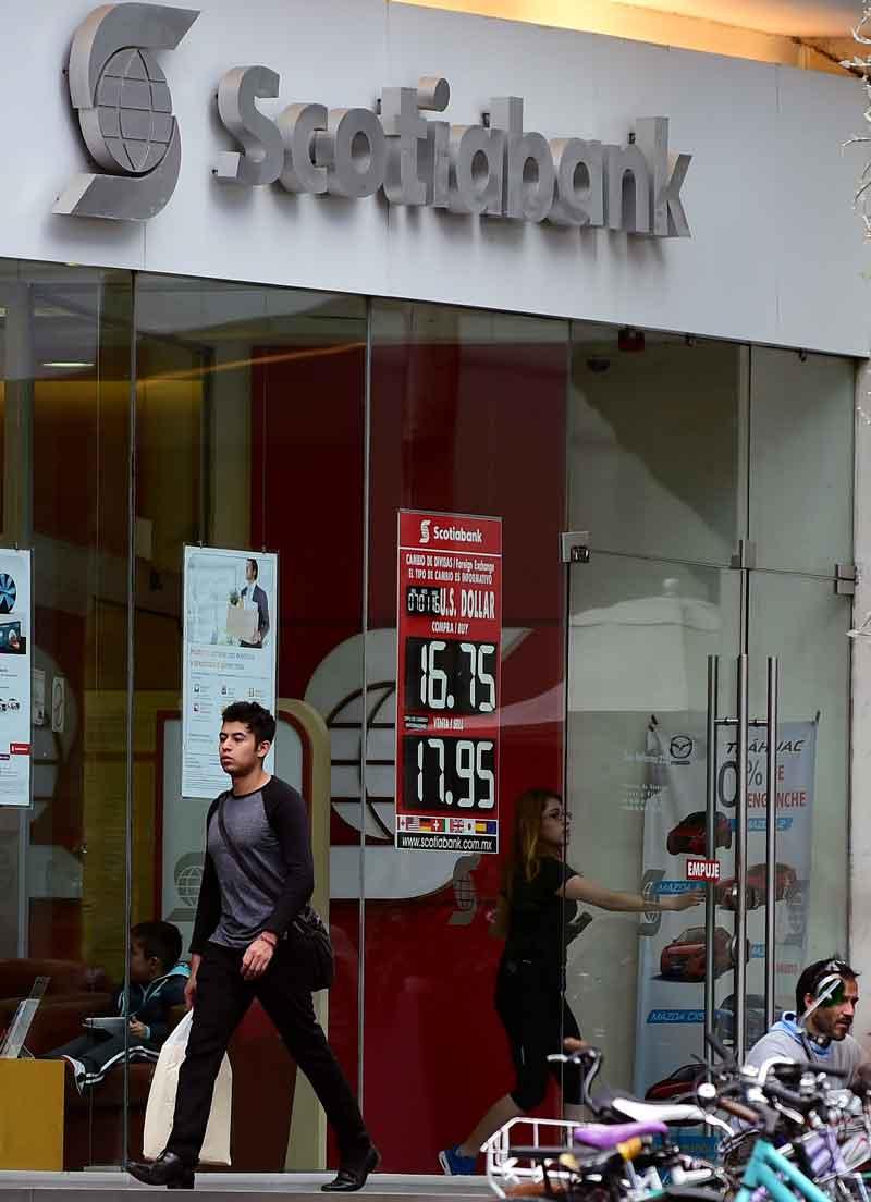 19Mxico01 Dólar imparable: toca máximo de $18.13