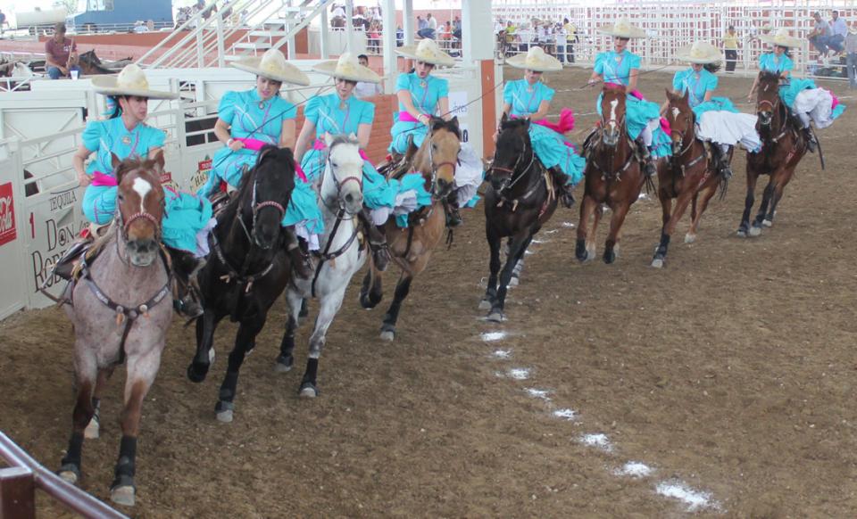 22y23Deportes (1) Agua Santa rayó en la excelencia y con 428 puntos es nuevo líder