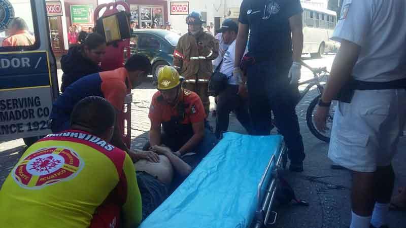 30Sucesos-(1) Se infartó manejando