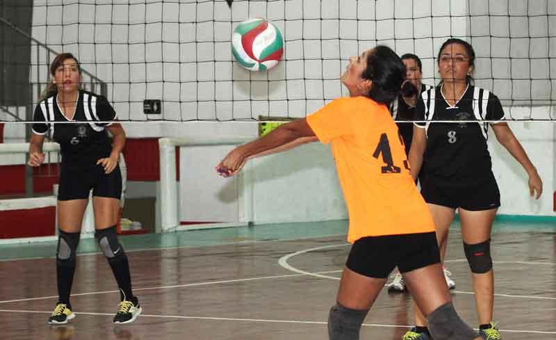 Volibol Intercolonias y Revolution suman triunfos en el regreso del voleibol