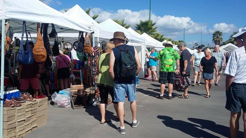 08y09Bahia (1) Éxito rotundo sigue teniendo el Riviera Farmers Market