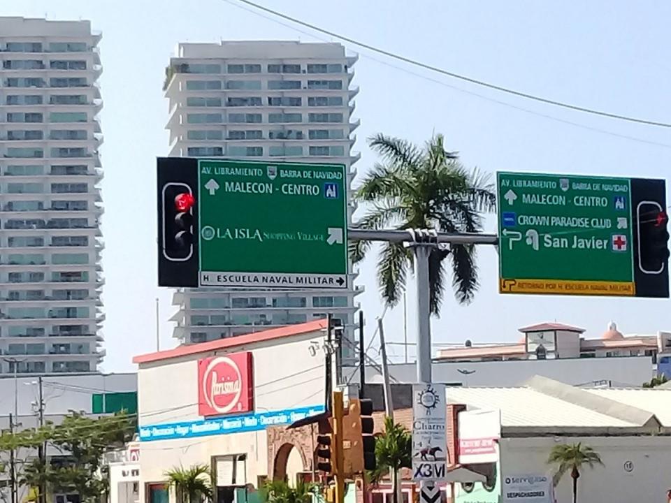 04y05Bahía Tema del Día (2) Publicidad en nomenclatura vial, precursor a más contaminación visual