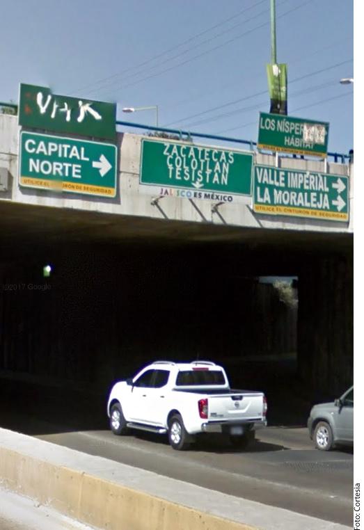 04y05Bahía Tema del Día (4) También se “disfraza” publicidad en GDL