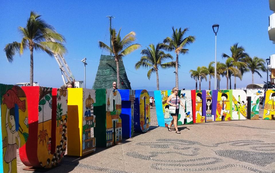 08y09Bahía (2) “Celebremos Vallarta”, la otra alternativa para el Centenario