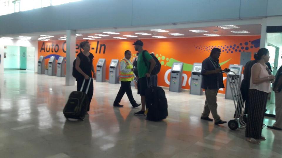 12y13Bahía (1) Reduce el Aeropuerto de Vallarta la TUA nacional e internacional