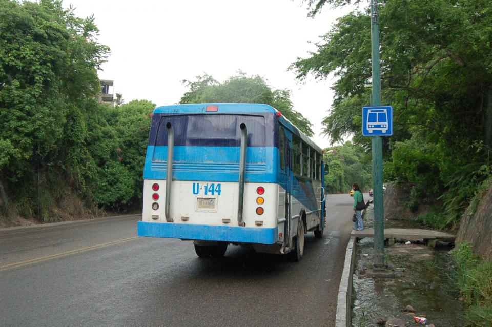 12y13Bahía (3) Coincide Secturjal que debe mejorar el transporte y regularse la Zona Romántica