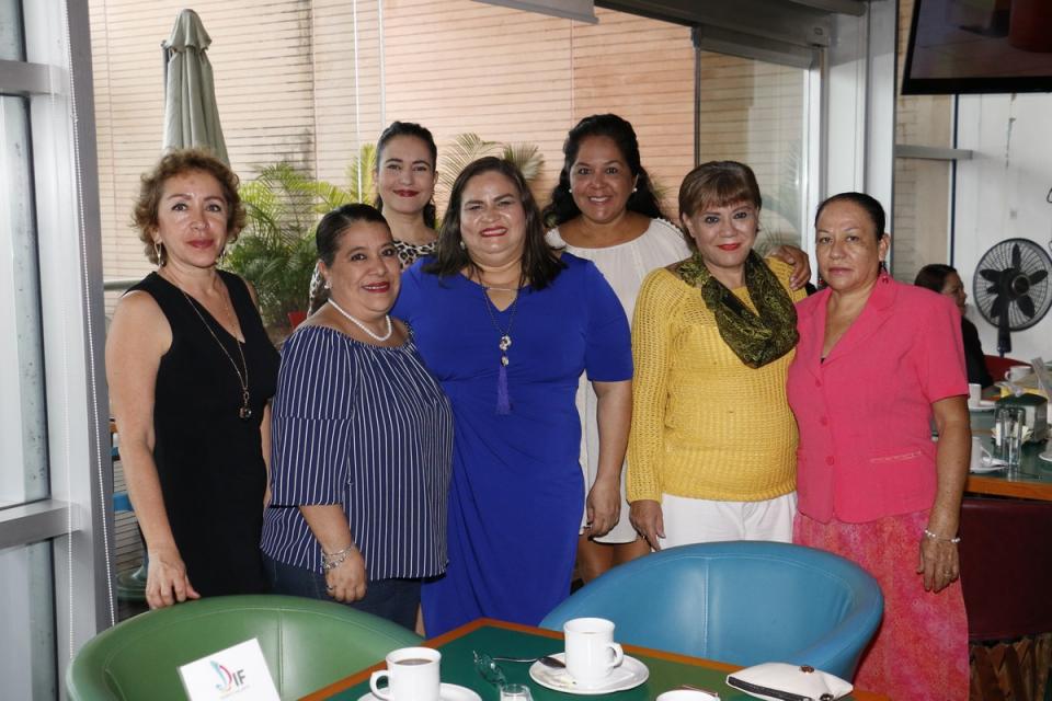 14y15Bahía (6) Voluntariado DIF Vallarta sigue sumando apoyos para la URR