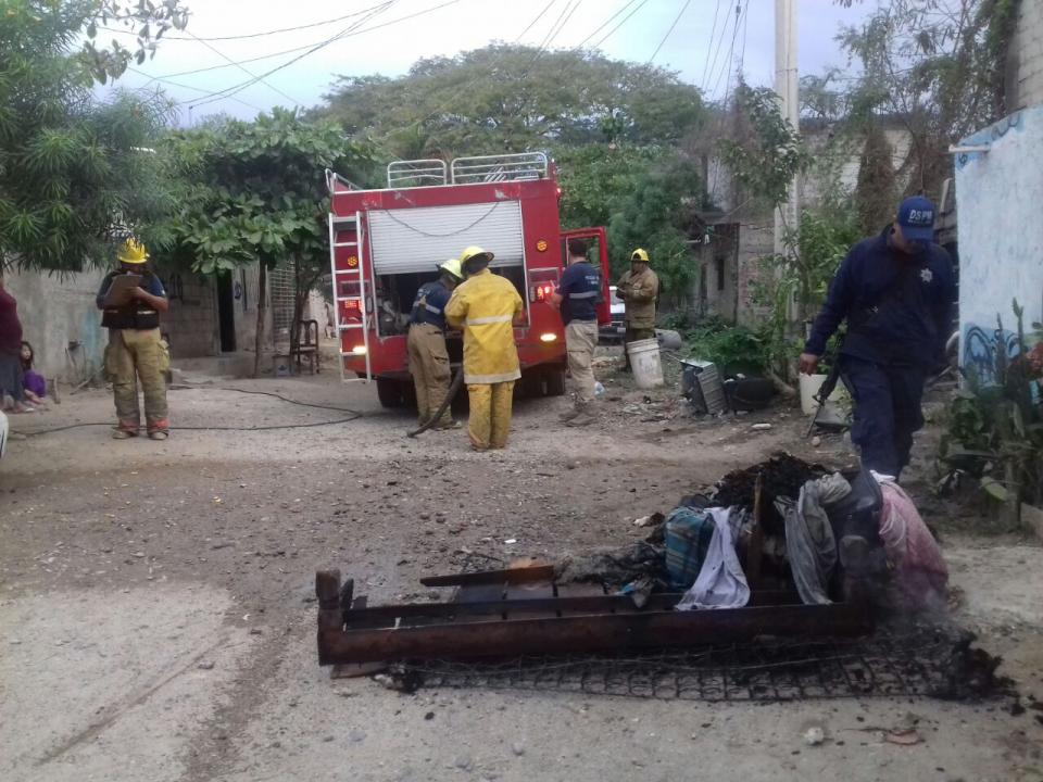 14y15Bahía (7) Se incendia casa habitación en San José del Valle