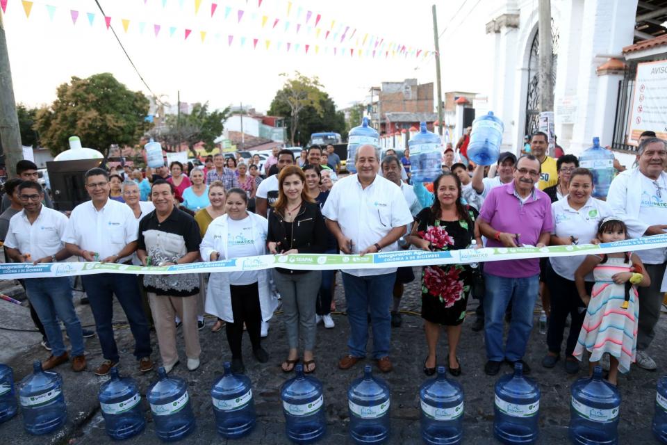 20y21Bahía (3) La emblemática colonia 5 de Diciembre ya tiene un Aguamático