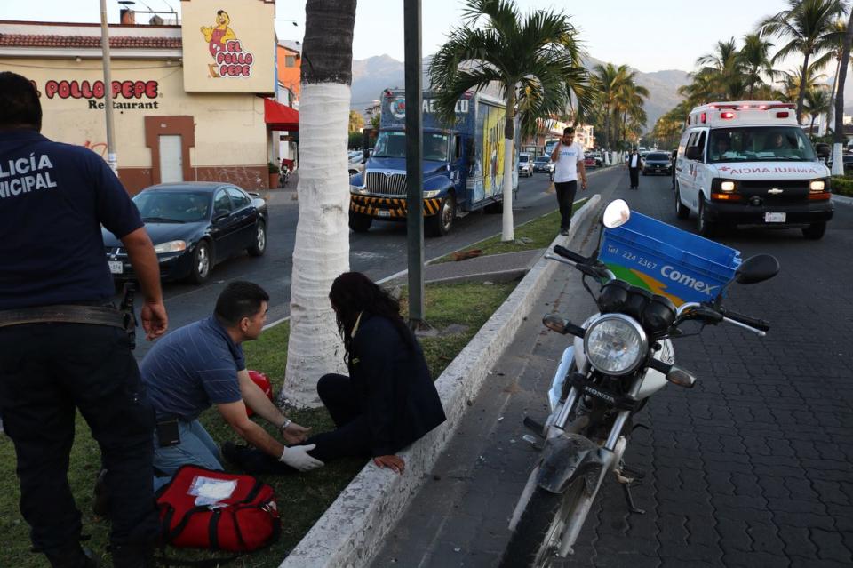 30Sucesos (3) Motociclista atropelló a una jovencita
