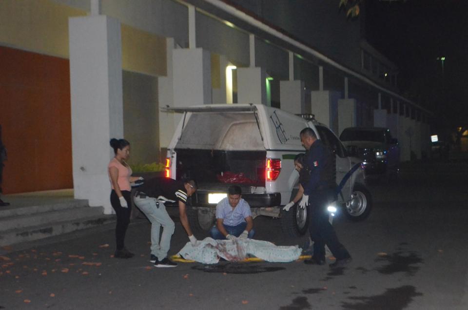 30y31Sucesos (4) Impactante suicidio; se arroja de 15 metros y queda grabado