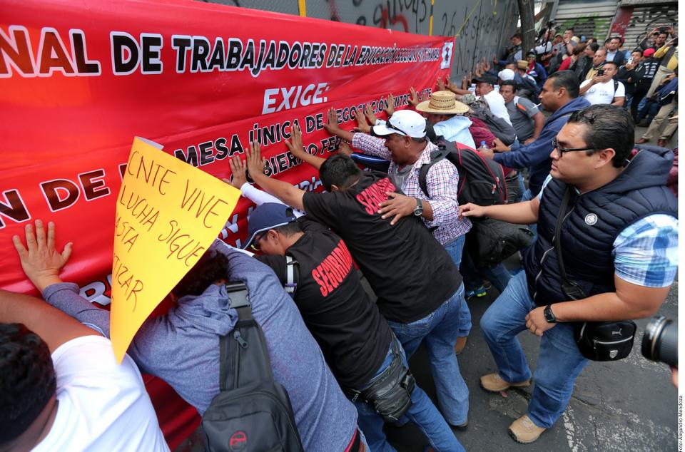03Bahía Tema del Día Reactiva la CNTE marchas en el País