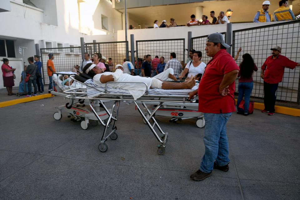 MEXICO-QUAKE Revive temblor pánico de capitalinos