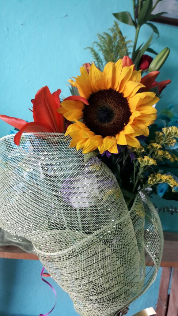 10y11Bahía (2) Flores, de lo que más se vendió en San Valentín