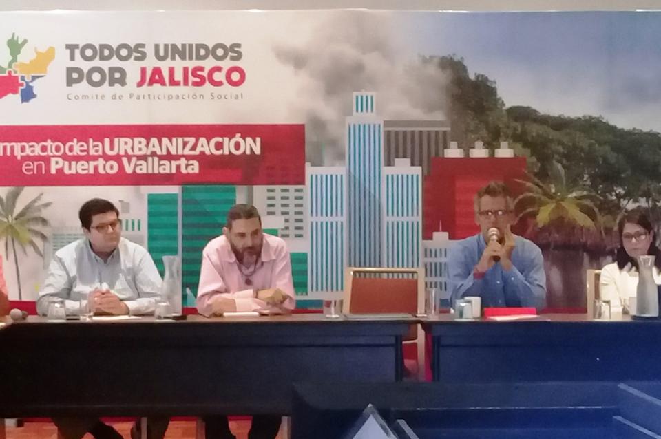 10y11Bahía (3) Prevén deterioro de la marca “Puerto Vallarta” por crecimiento inmobiliario