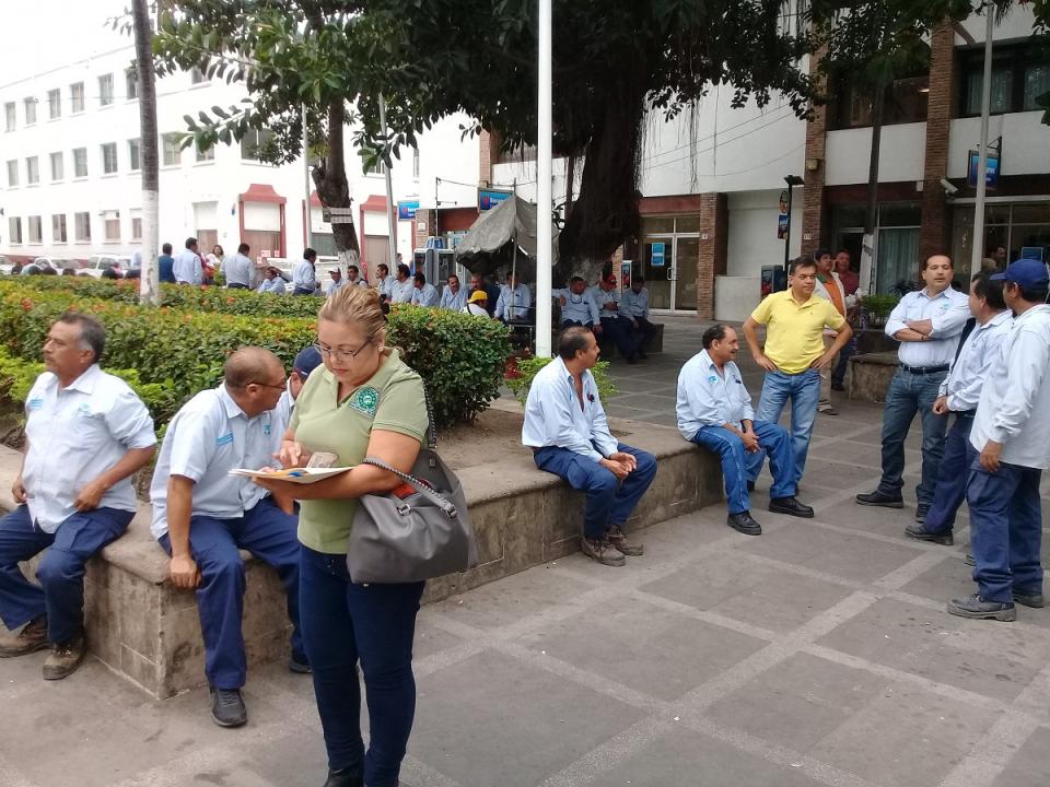 12y13Bahía (3) Plantón de telefonistas vs Ley de Seguridad Interior y modificaciones sindicales