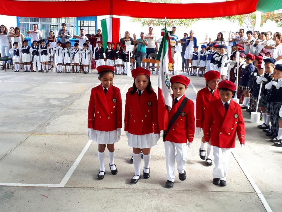 12y13Bahía (3) Refuerzan los valores patrios con muestreos de escoltas