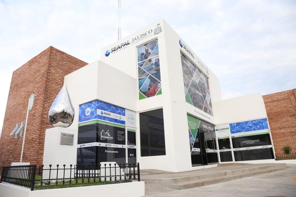 18y19Bahía (4) Regularizan dos mil 759 hogares su servicio de drenaje en el 2017
