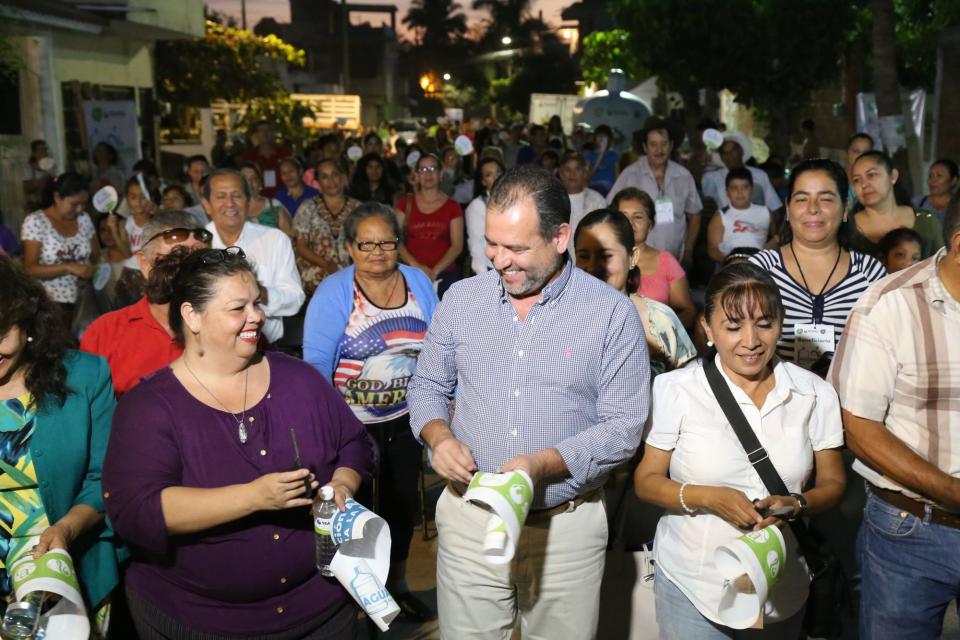 18y19Bahía (4) Inaugura Andrés González Aguamático de La Floresta