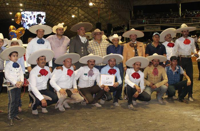 20y21Bahía (1) SÉPTIMO CAMPEONADO INTERNACIONAL CHARRO… Se llevan los Tres Potrillos la gloria de forma espectacular