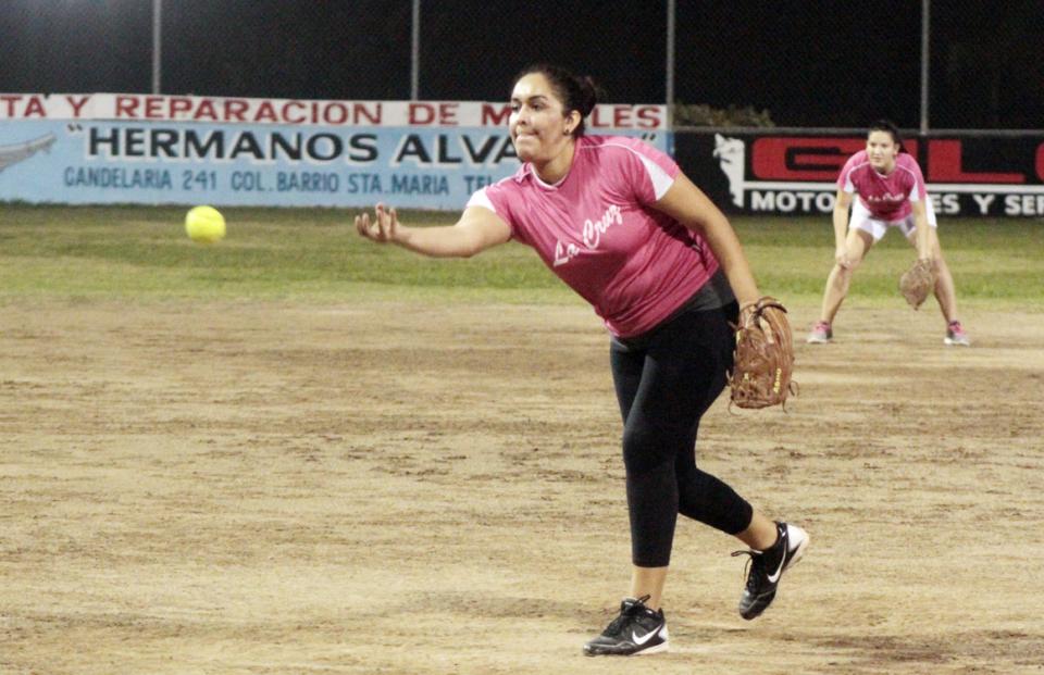 22y23Deportes (1) Obtienen triunfo Los Diablos: 14-11