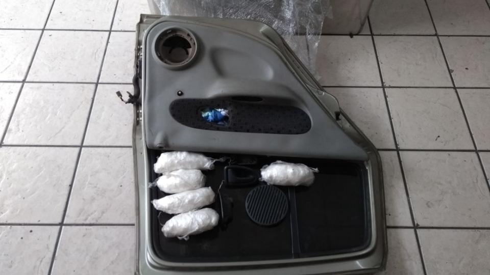 30y31Sucesos (9) Asegura PGR dos kilos de Crystal que venía a Vallarta
