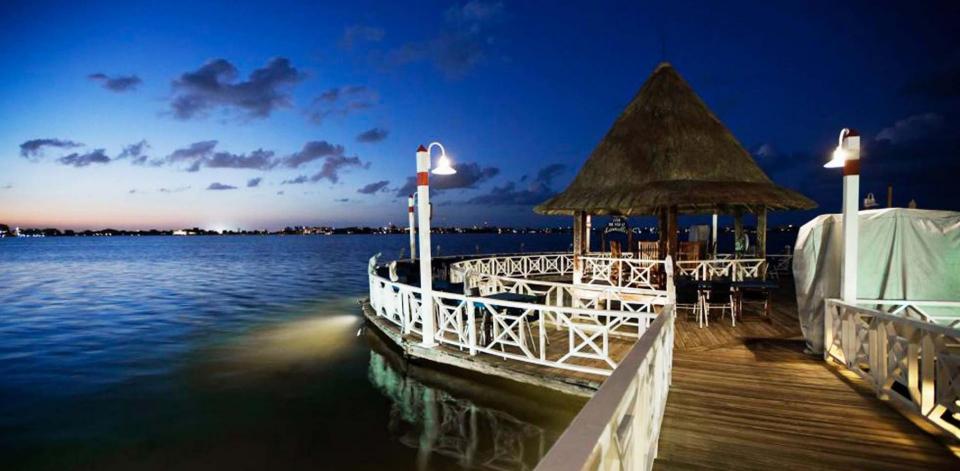 quintana_roo_header_0 Busca diputación... cae por lavado