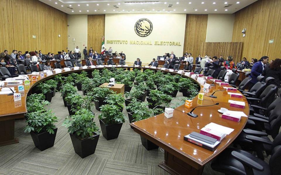 14y15Bahía04 Llama INE a disminuir imprevistos para tener una elección "impecable"