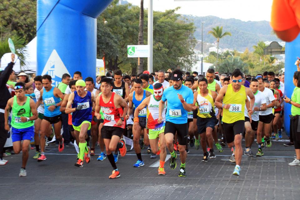 22y23Deportes (17) CELEBRARON SU VIII MEDIO MARATÓN… Colorida fiesta del Seapal