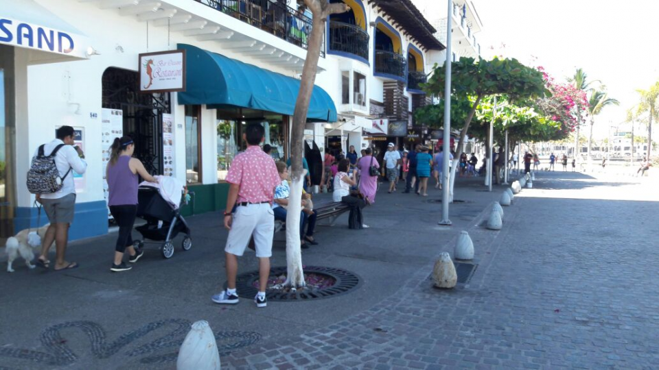 03Bahía Negocios reportan bajas ventas en estas vacaciones