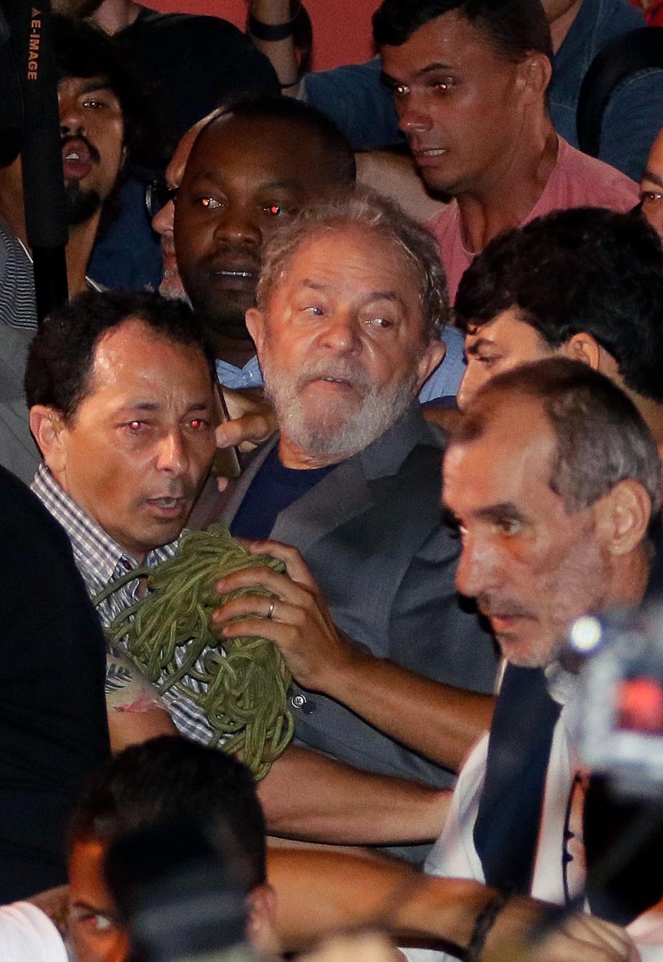 BRAZIL-POLITICS-CORRUPTION-LULA DA SILVA “¡Saldré de esta más fuerte, más verdadero e inocente!”: Lula da Silva