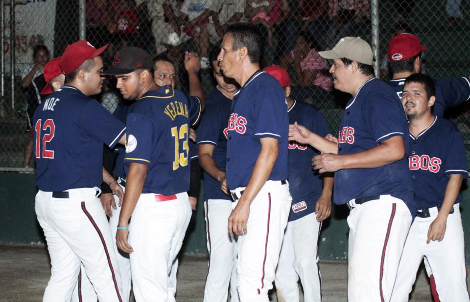 24y25Deportes (2) Reanudan play-offs del softbol