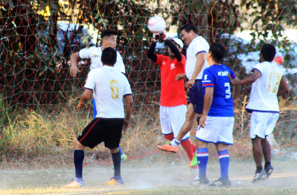 24y25Deportes (4) Empatan y son líderes del torneo