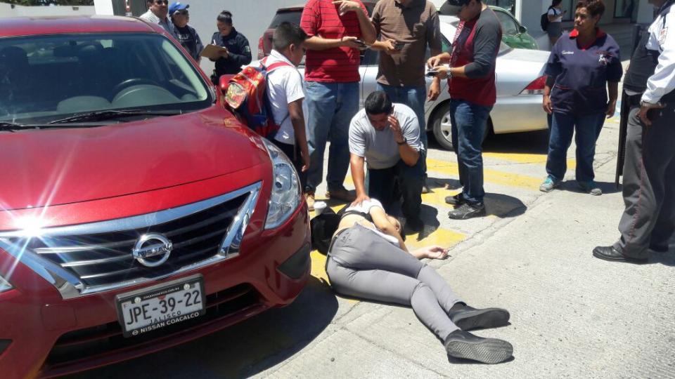 28y29Sucesos (2) Estudiante del CBTIS 68 grave al ser atropellado