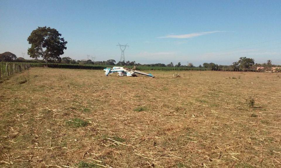 29Sucesos FUMIGABA EN LA ZONA RURAL… Se estrella avioneta