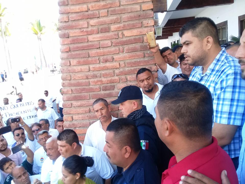 10y11Bahía (1) Enfrenta gremio de maestros adversidades todos los días