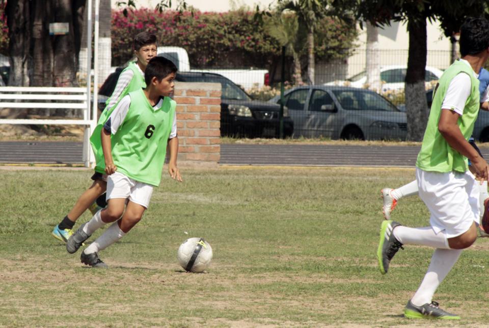 26y27Deportes (1) FUTBOL INFANTIL Y JUVENIL... Van por la jornada 10