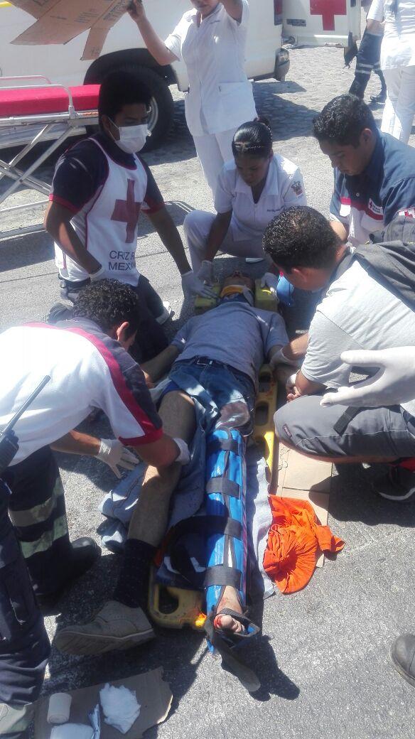 29Sucesos (1) Joven es atropellado y resulta con fractura