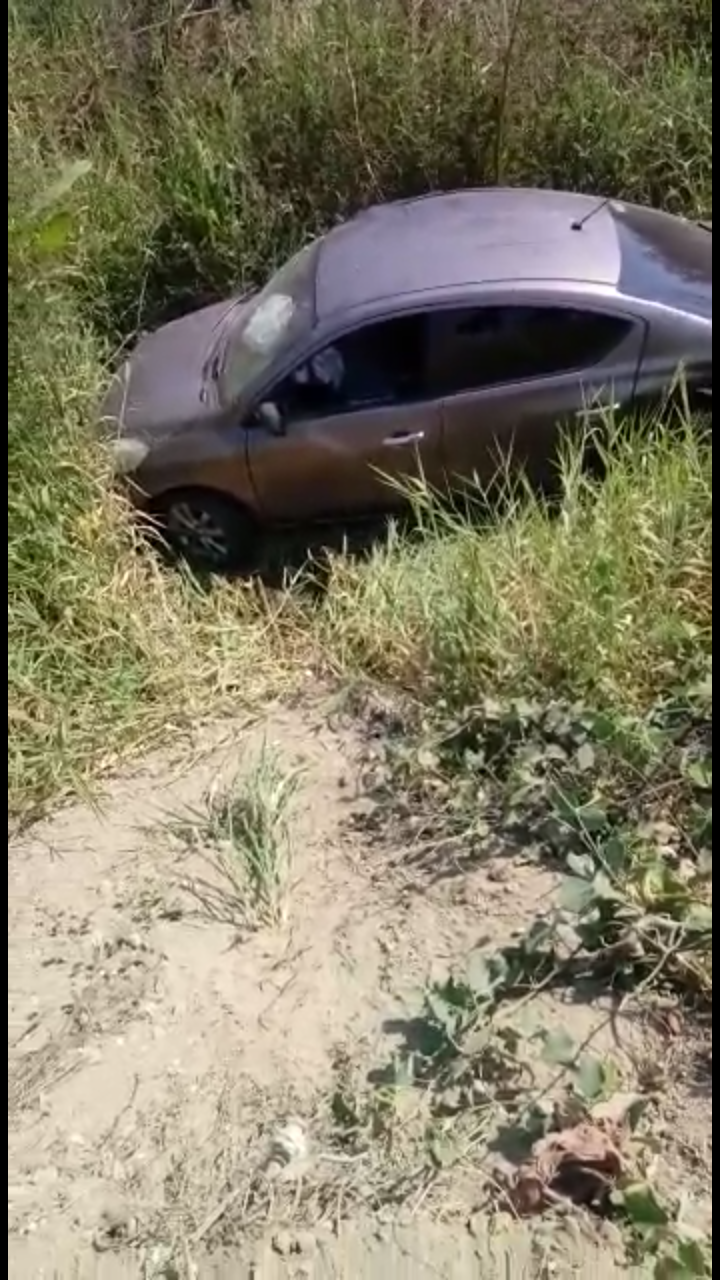 30y31Sucesos (11) Se fue a un canal con todo y carro