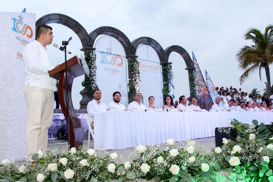 04y05Bahía (1) A lo grande y con su gente, celebra Vallarta sus 100 años