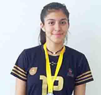 111 Johana Castillo se viste de plata