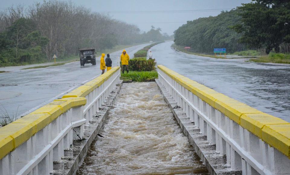 CUBA-STORM-ALBERTO-FLOOD Prevén futuros huracanes más fuertes, más lentos y con más lluvia