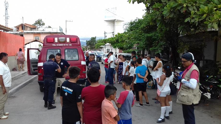 18y19Bahía (5) Conductor atropella e intenta huir, pero ciudadanos lo detienen